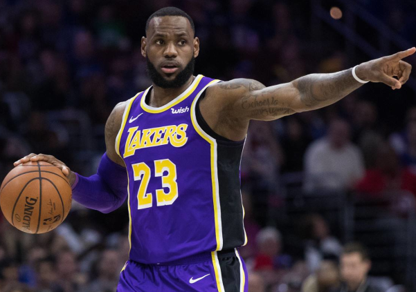  欧文单挑能力无解，独行侠加时险胜湖人夺榜首