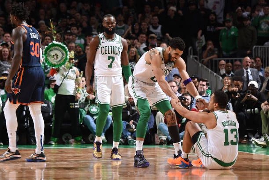  拉梅洛鲍尔三双黄蜂加时苦战不敌凯尔特人